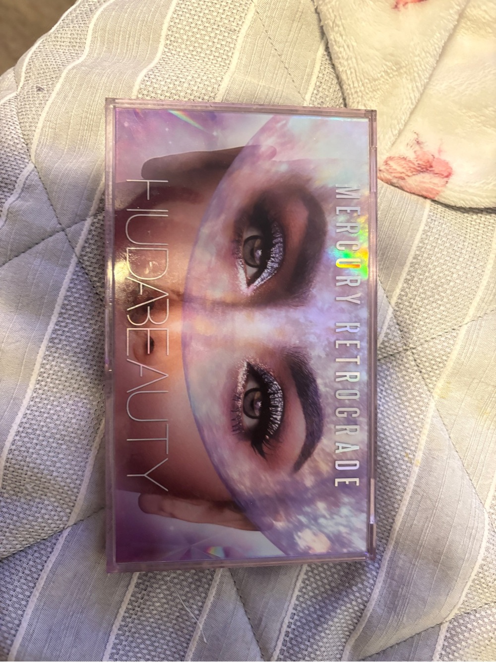 HUDA BEAUTY Mercury Retrograde Eyeshadow Palette - Purple Hues